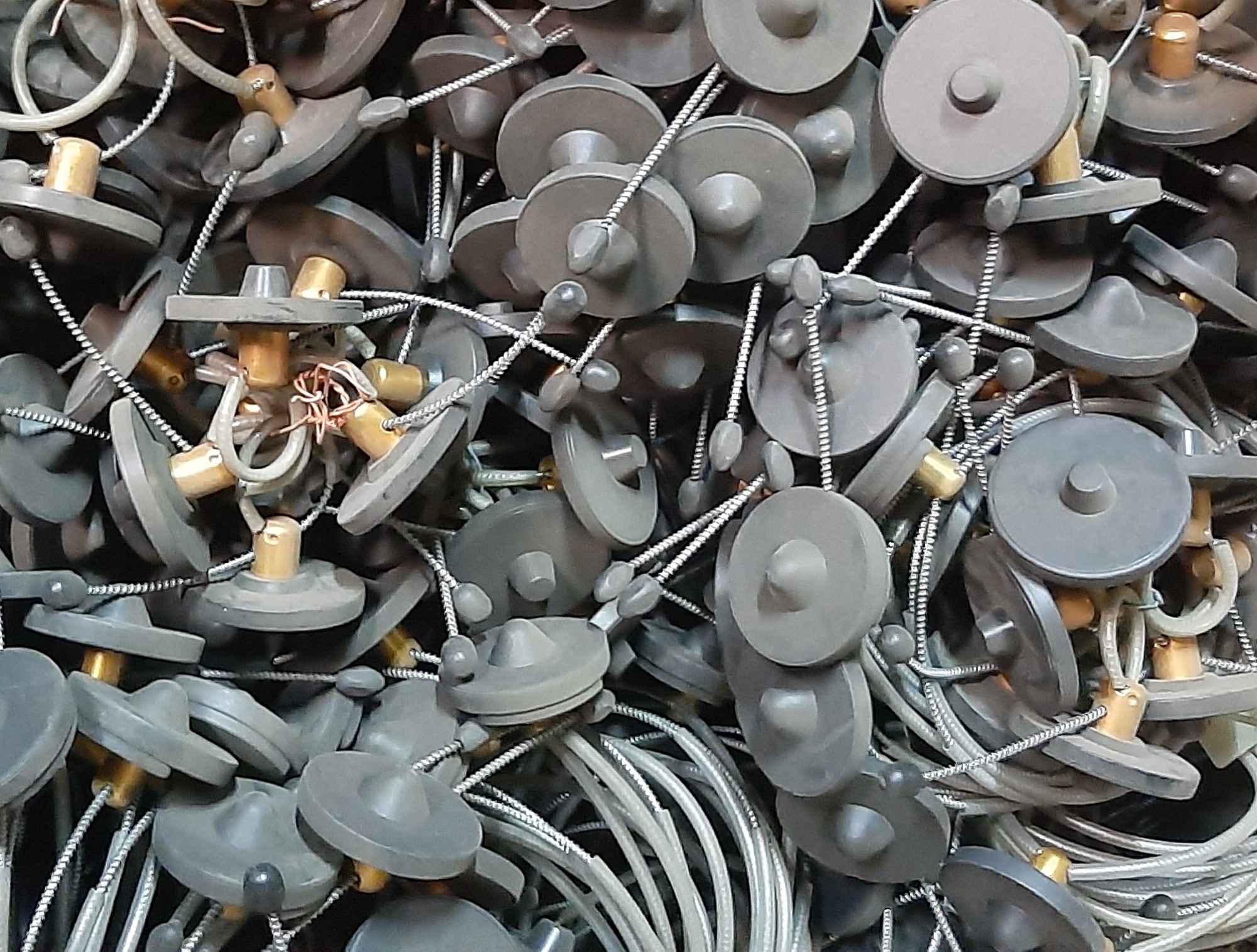 Bottle/Can Security Tag – Long Wire